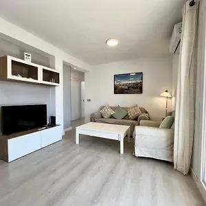 Apartamento De Playa Reformado, Rincón de la Victoria
